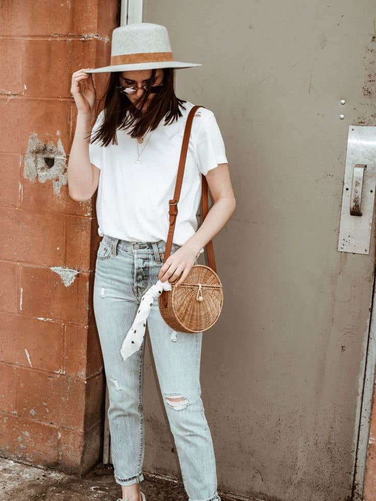 How to Style a White t-shirt for women
