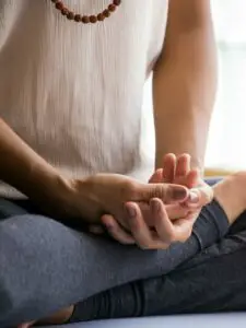 "5-minute meditation techniques to reduce stress and anxiety"