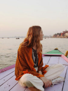 "Women's Travel: The Best Destinations and Tips for Solo Travelers"
