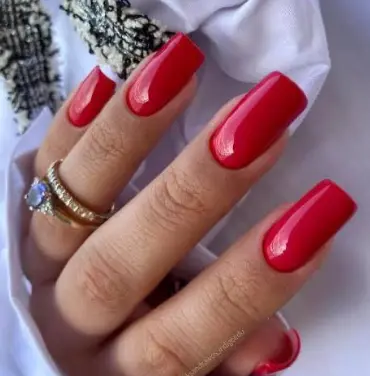 Red Square nails